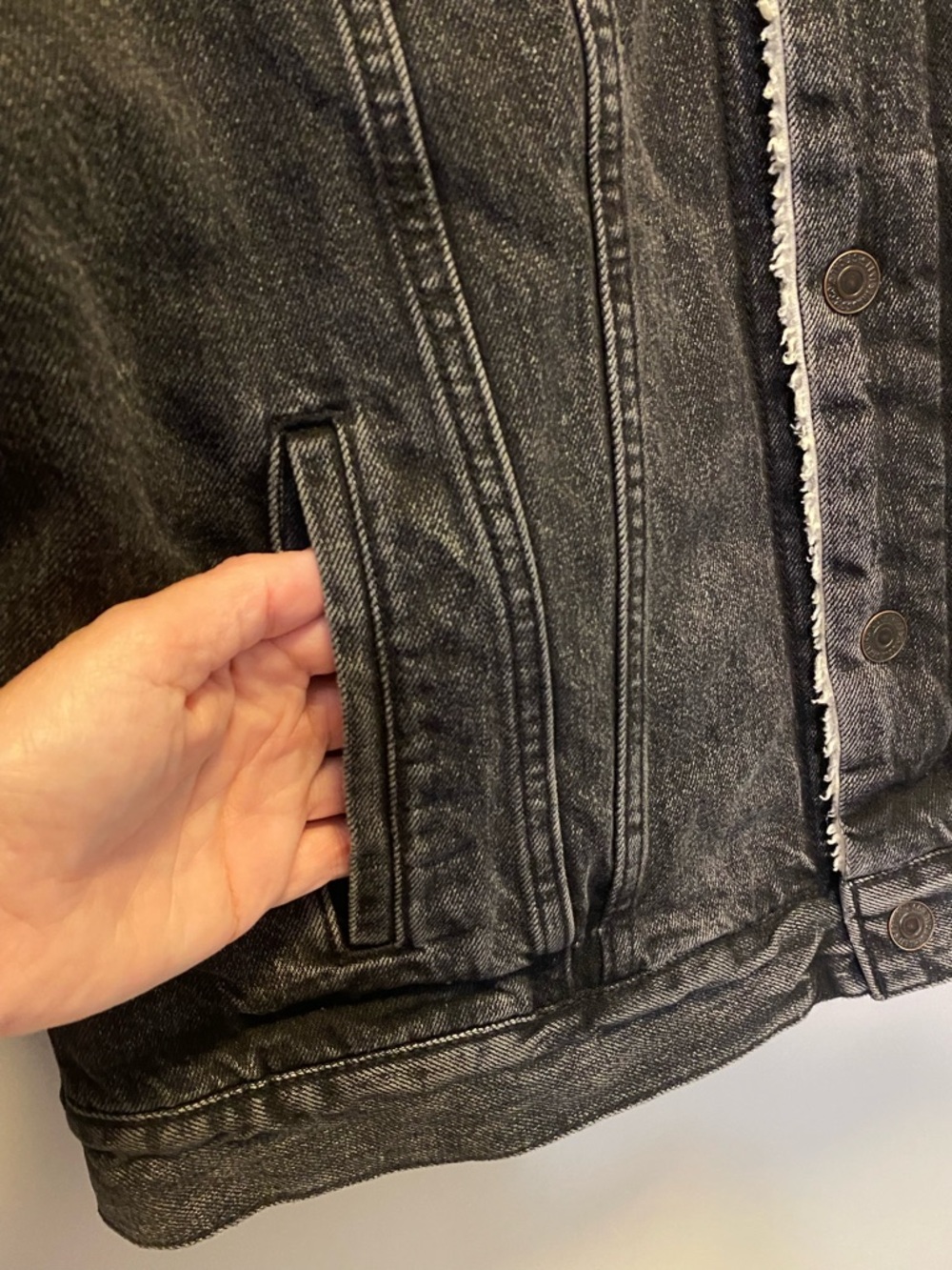 Levi's Type III Sherpa Trucker Jacket - Faded Black - L - Picture 5 of 16